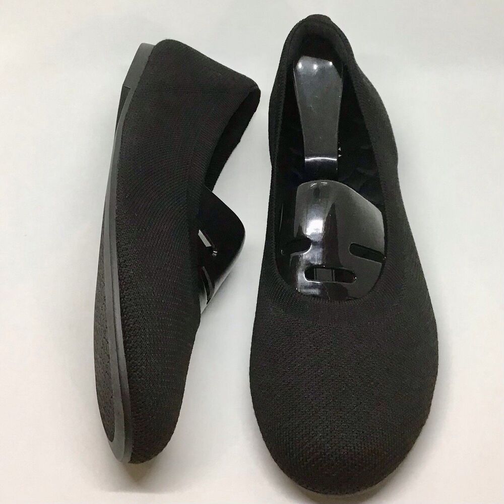 Vivaia Women’s Clair Walker Flats Black Size 10
